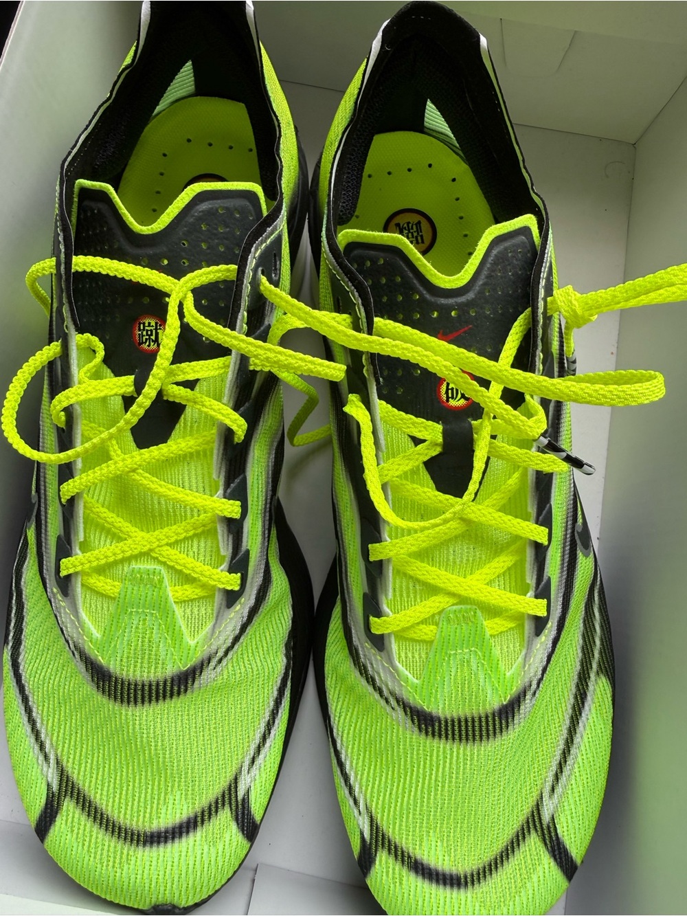 Nike Men's Zoomx Vaporfly 4 Road Running Shoes